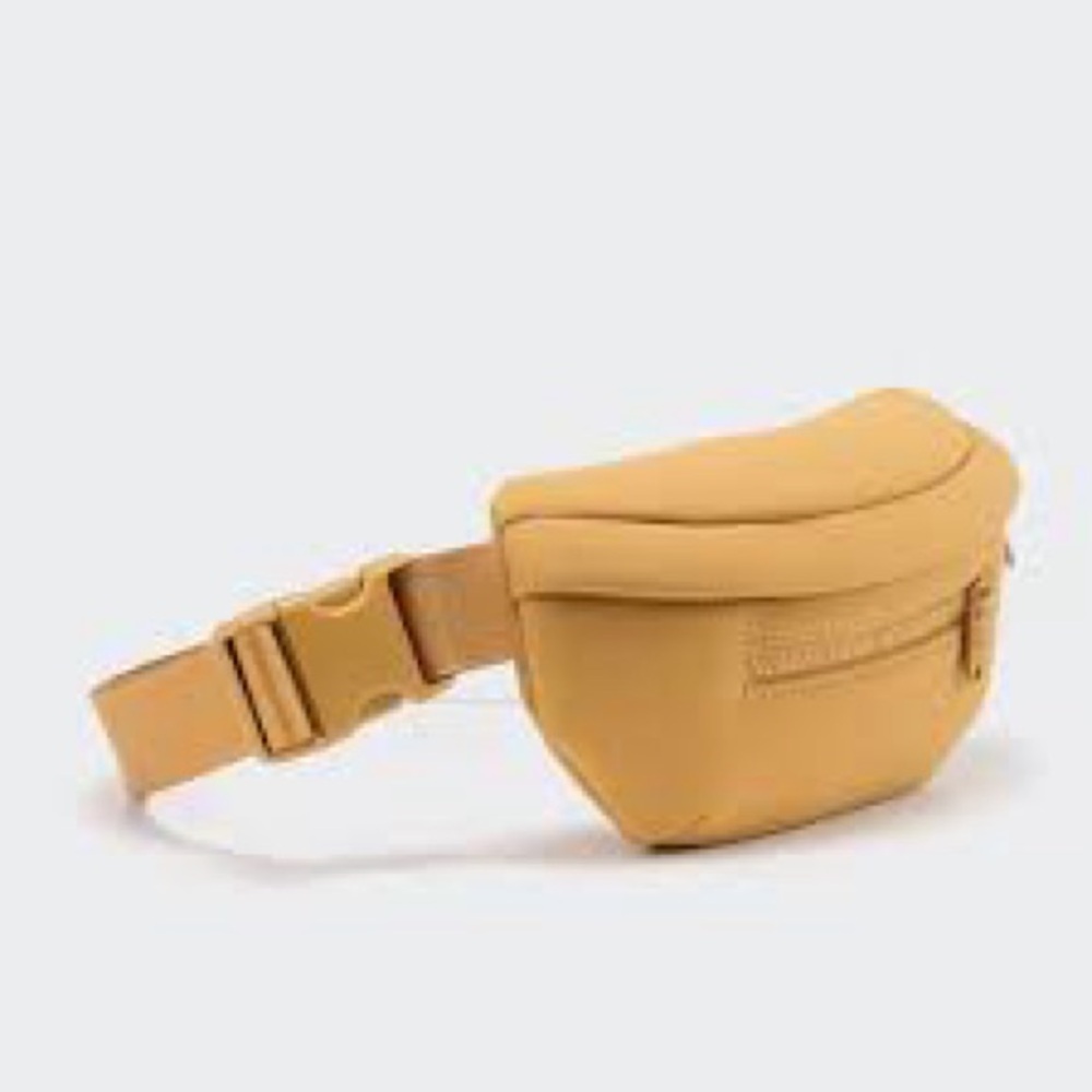 Dagne Dover Ace Fanny Pack in neoprene material